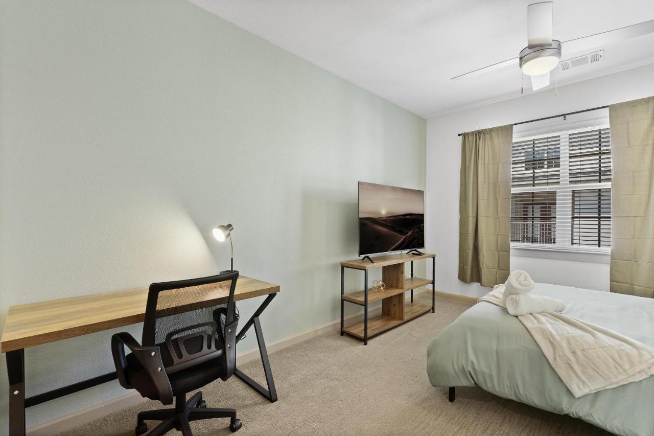 Luxe 3B/2B Getaway - Pool, Gym, Parking, Pet Wash Apartment Leander Bagian luar foto
