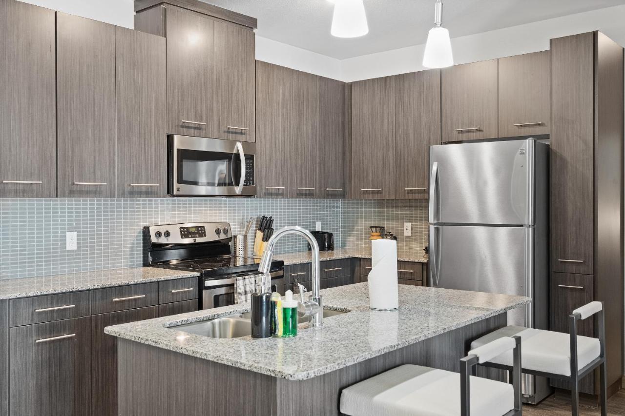 Luxe 3B/2B Getaway - Pool, Gym, Parking, Pet Wash Apartment Leander Bagian luar foto