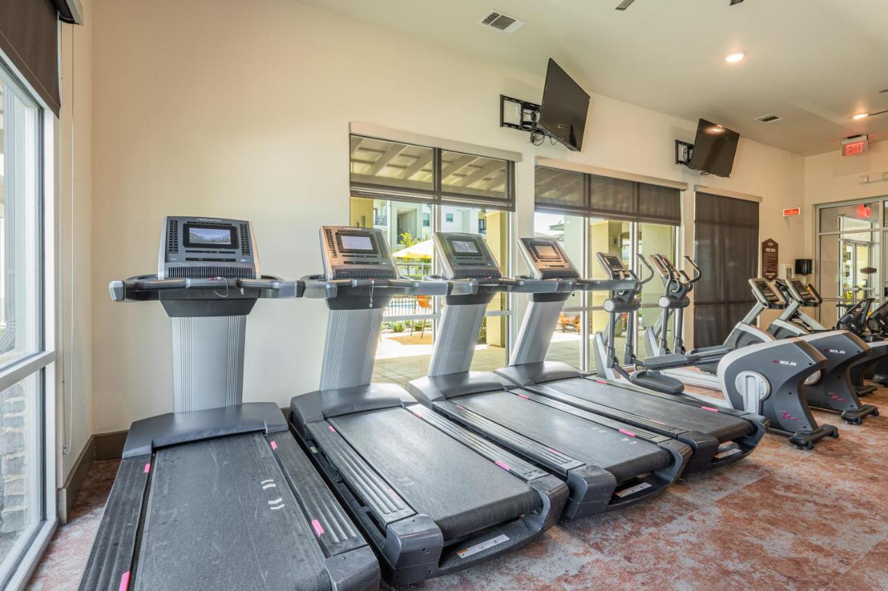 Luxe 3B/2B Getaway - Pool, Gym, Parking, Pet Wash Apartment Leander Bagian luar foto