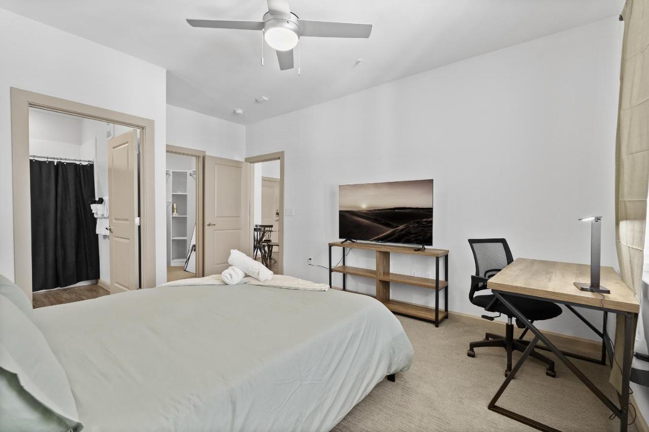 Luxe 3B/2B Getaway - Pool, Gym, Parking, Pet Wash Apartment Leander Bagian luar foto