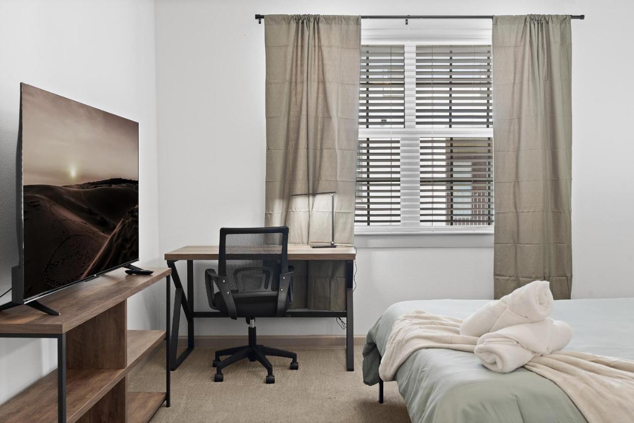 Luxe 3B/2B Getaway - Pool, Gym, Parking, Pet Wash Apartment Leander Bagian luar foto