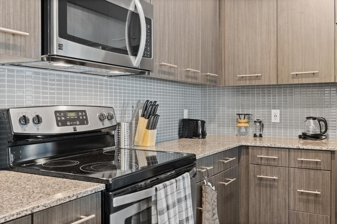 Luxe 3B/2B Getaway - Pool, Gym, Parking, Pet Wash Apartment Leander Bagian luar foto