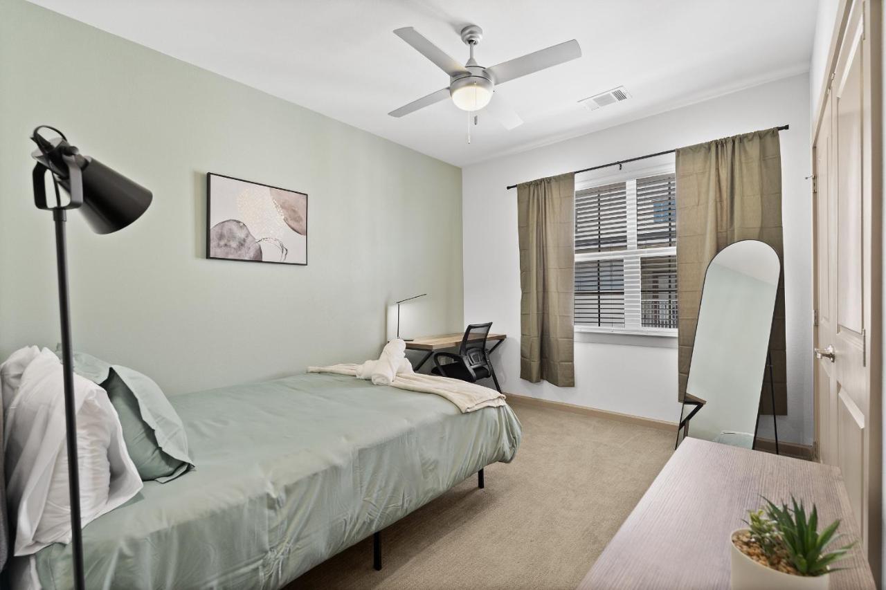 Luxe 3B/2B Getaway - Pool, Gym, Parking, Pet Wash Apartment Leander Bagian luar foto