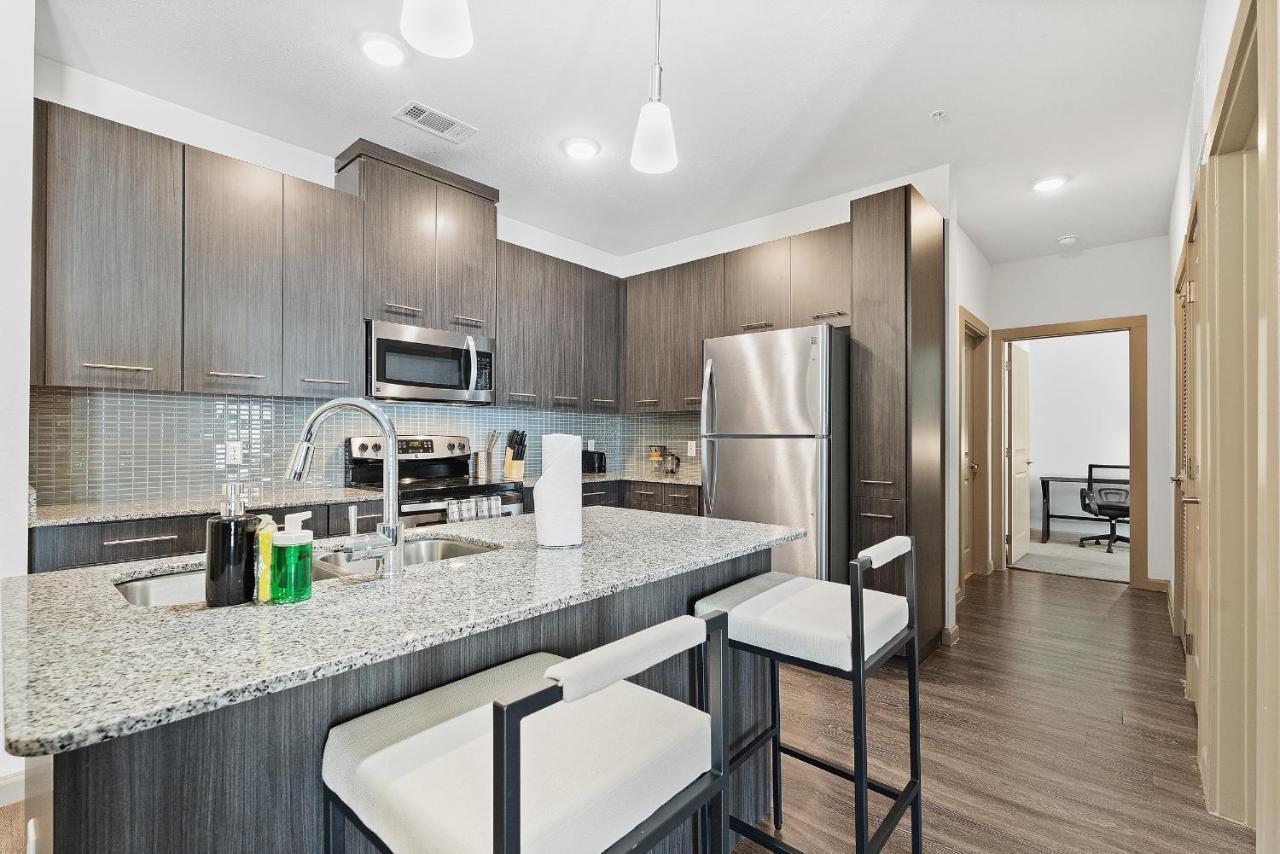 Luxe 3B/2B Getaway - Pool, Gym, Parking, Pet Wash Apartment Leander Bagian luar foto