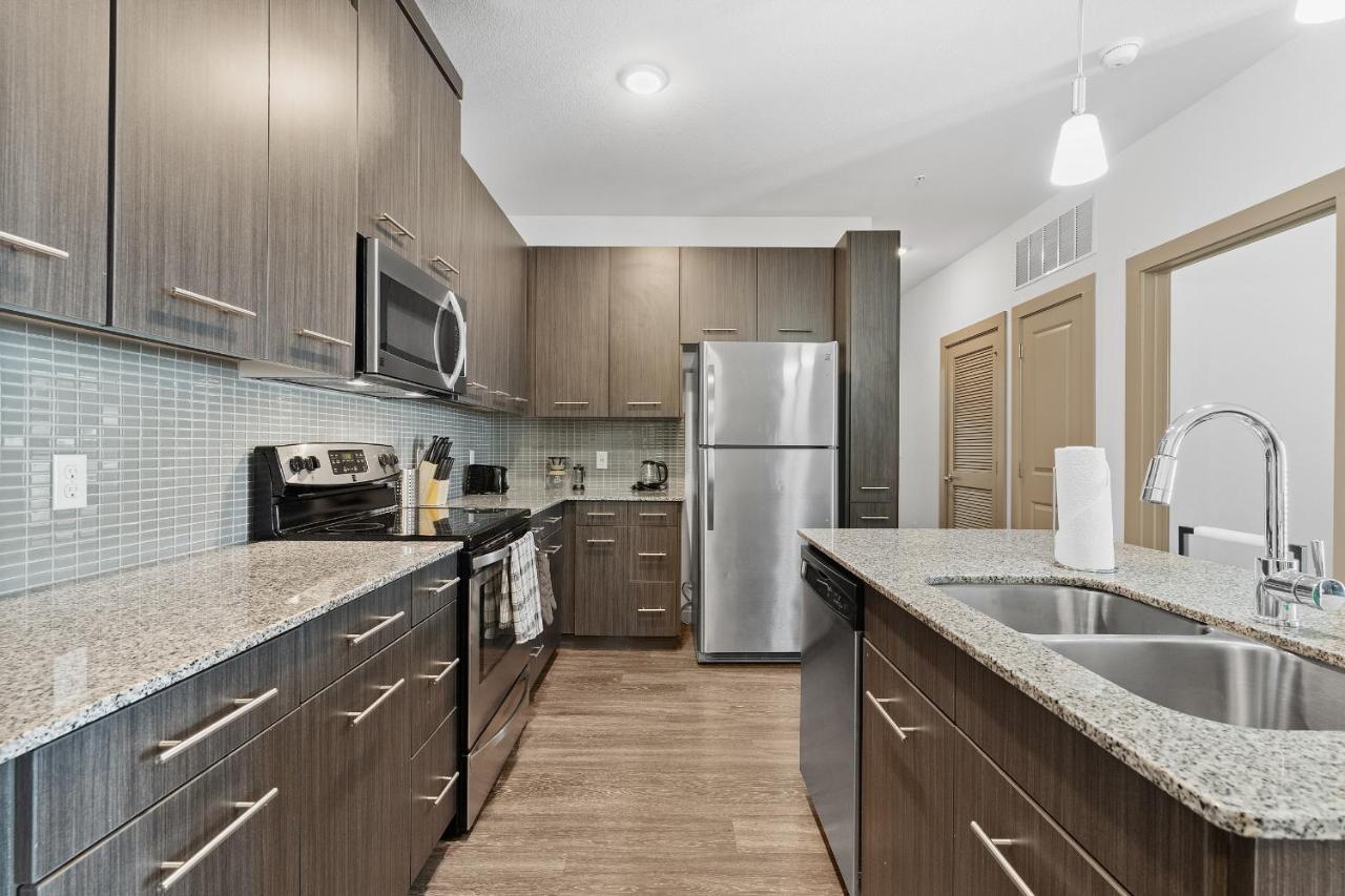 Luxe 3B/2B Getaway - Pool, Gym, Parking, Pet Wash Apartment Leander Bagian luar foto