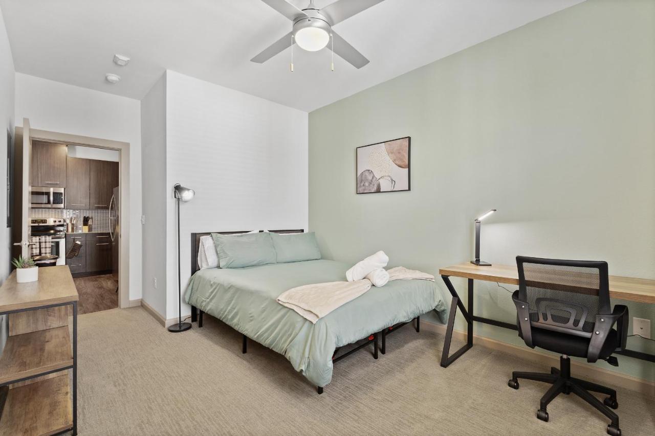 Luxe 3B/2B Getaway - Pool, Gym, Parking, Pet Wash Apartment Leander Bagian luar foto