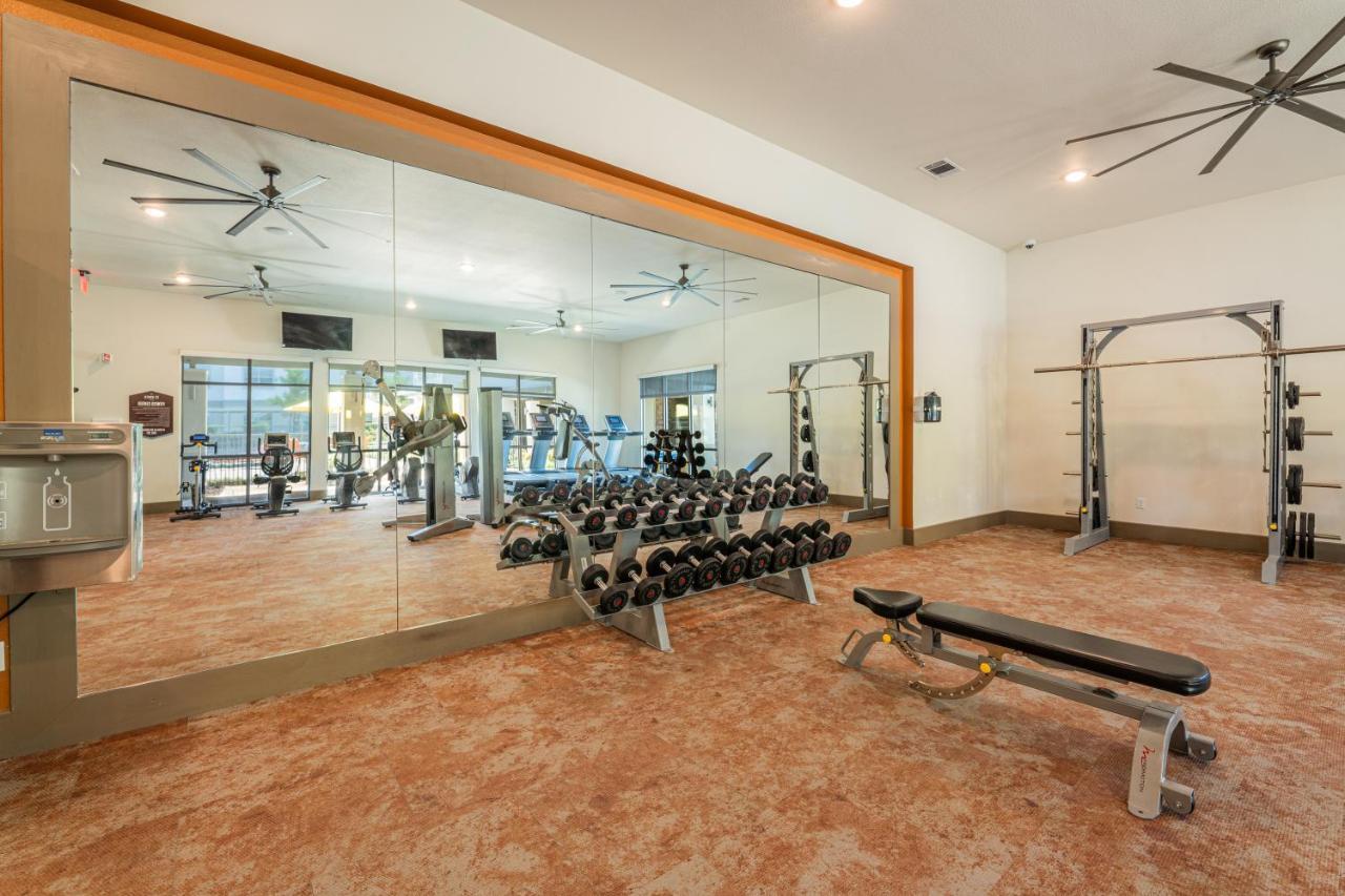 Luxe 3B/2B Getaway - Pool, Gym, Parking, Pet Wash Apartment Leander Bagian luar foto